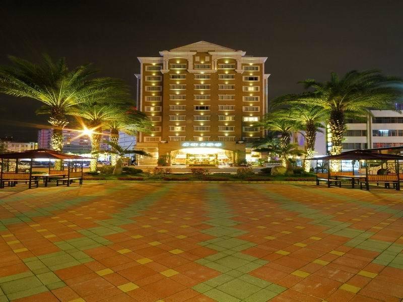 Hualien Charming City Hotel Bagian luar foto
