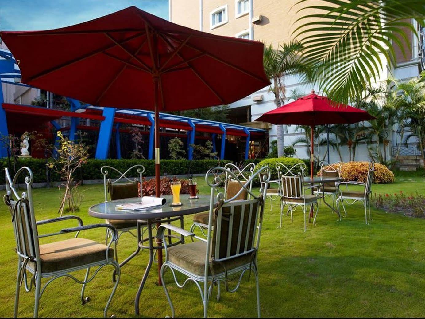 Hualien Charming City Hotel Bagian luar foto
