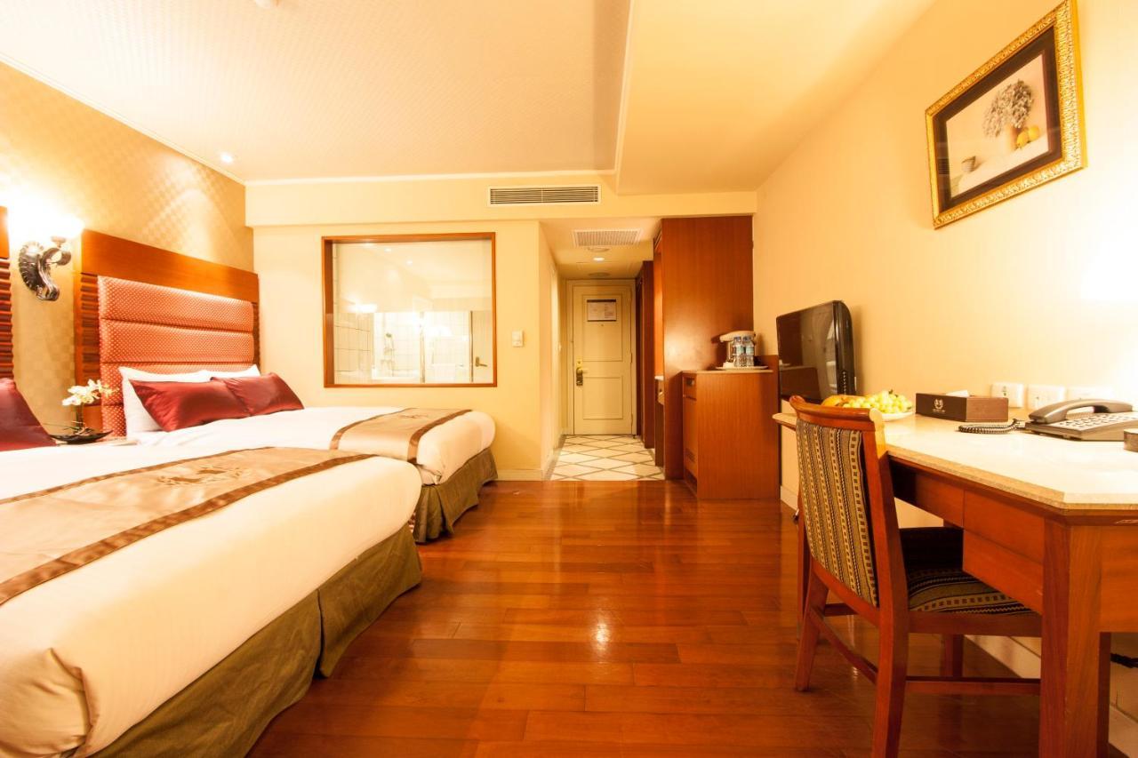 Hualien Charming City Hotel Bagian luar foto