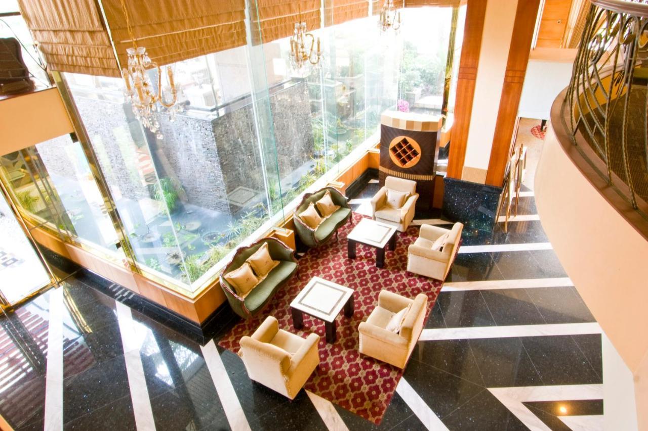 Hualien Charming City Hotel Bagian luar foto